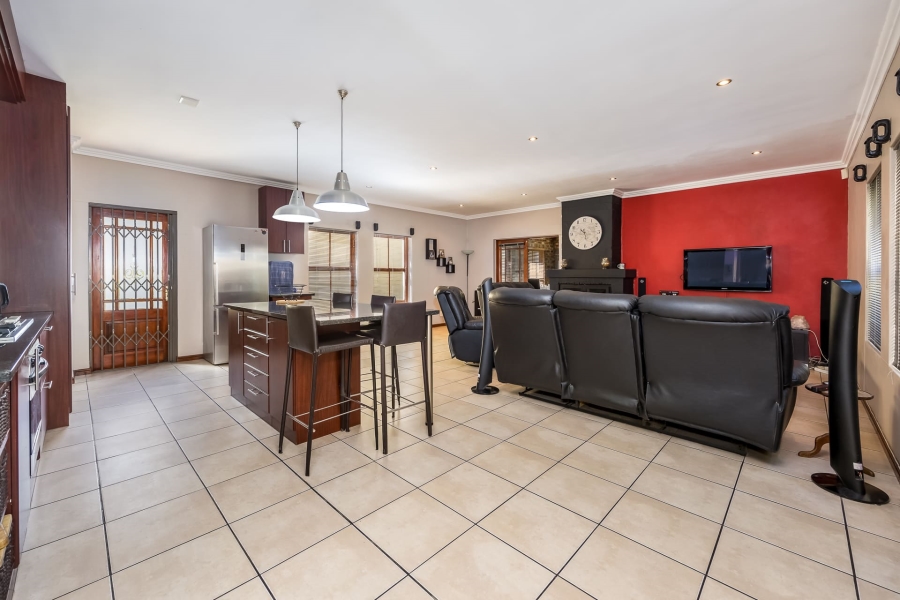 3 Bedroom Property for Sale in Vierlanden Western Cape